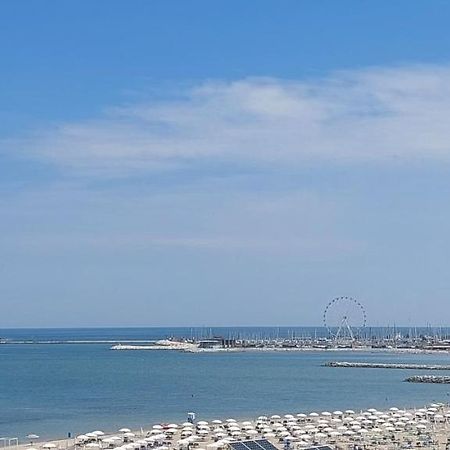 Hotel Alexander Resort Ріміні Екстер'єр фото